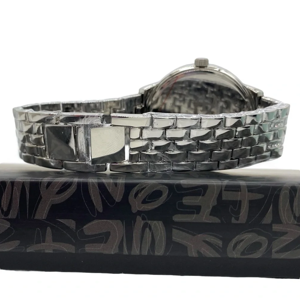 Disney Mickey and Minnie Mouse Women’s Crazy In Love Silver Alloy Watch